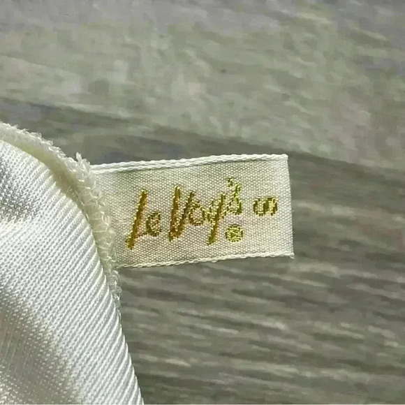 LeVoy’s Vintage Lingerie Gown - Picture 7 of 9